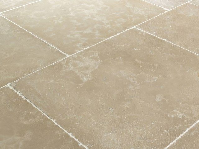 images/lime-stone-floors/slider/lime-stone-floor-cleaning (5)-kireth-ai.jpeg
